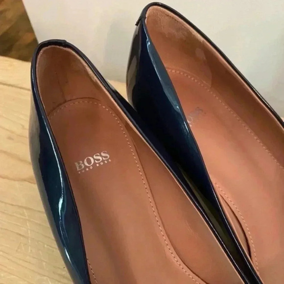 Hugo Boss Womens Patent Leather Heels - Picture 7 of 9